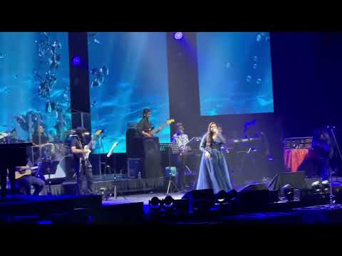 Barso Re - Guru - Shreya Ghoshal in Dubai