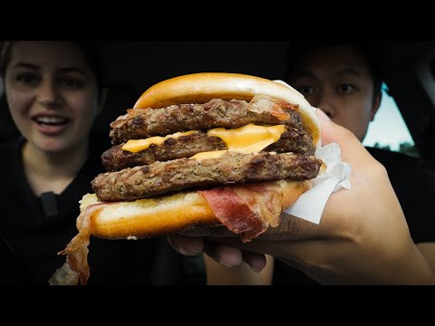 MONSTER GODZILLA and KONG Burger from Carl's Jr Australia | (mukbang)