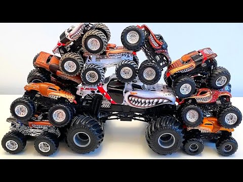 MONSTER JAM | MONSTER MUTT | SPIN MASTER | SMASHING & STACKING | HOT WHEELS MONSTER TRUCKS