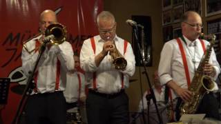 Trad. Old Merry Tale Jazzband plays "All of Me"