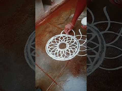 #shortsvideo#rangoli#margalimadhamkolam#pongalkolam#easymuggulu#dailyrangoli#lakshmi"'s kolam