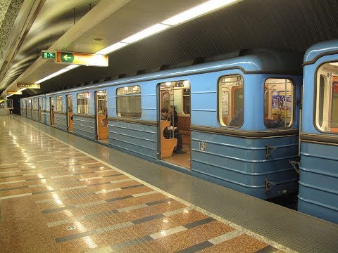 Budapest metro - (Budapesti metró Ev3) - Real Sound - Sound Effects