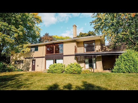 Stunning ABANDONED 1940s Estate Home - WHERE DID THEY GO?!?!