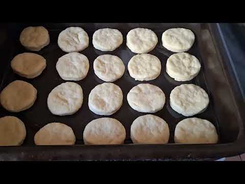 How to cut and egg washing scones - Easy Scones cutting - Egg washing scones