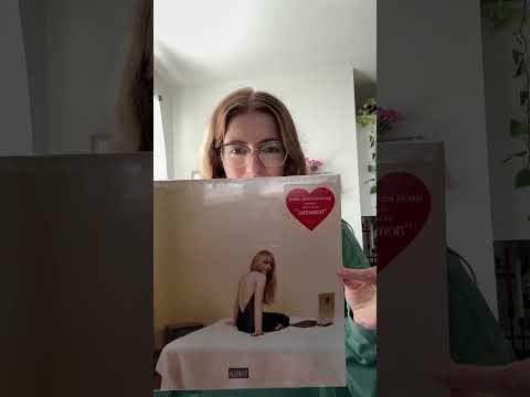 Random record a day! Vinyl day 1 sabrina carpenter anniversary edition! #recordcollection