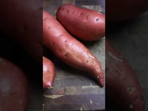 Slow Cooker Southern Candied Yams #easyrecipes #thanksgivingrecipes #soulfood #shorts #sidedish