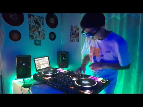 MIX DISCOTECA VOL 1 (QUEDATE,OJOS MARRONES, EFECTO, PANTYSITO, PARTY, DESPECHA,BIZCOCHITO)