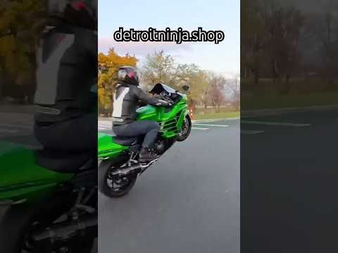 Green Ninja ZX14R wheelies🔥