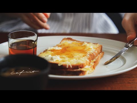 Toast and coffee for breakfast, 5 recipes. Daily life with coffee.