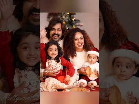 Merry Christmas everyone 💝 Pearle Maaney Srinish Nila Nitara #pearlish #pearlemanney #srinisharavind