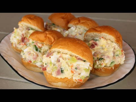 Korean Salad Bread (Salad-ppang: 샐러드빵)