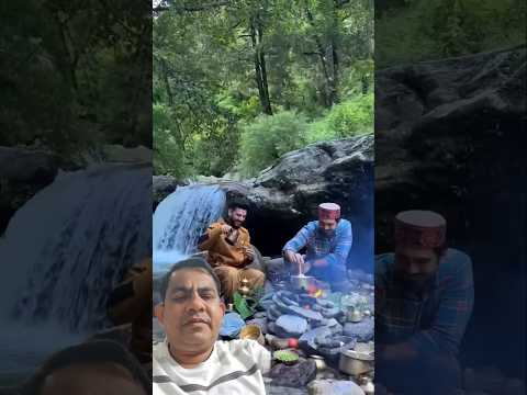 Vegetable pulao meking in forest #food #nature #travel #pahadi #motivation #viralvideo