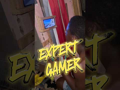 Pro Gamer vs Expert Gamer