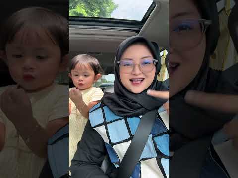 BUNDA JOGET BARENG LEXIE ASIK BANGET, SUHU NIH BOS SENGGOL DONG 😍 #leika #shorts #viral