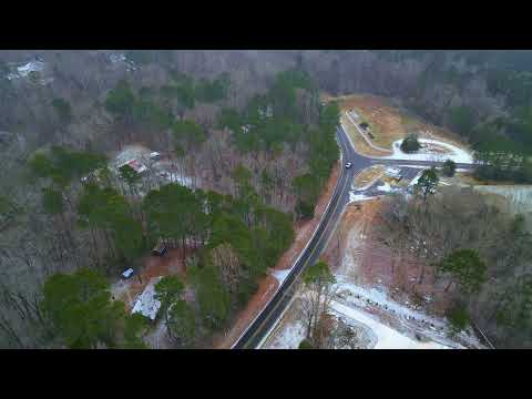 Snowfall along Jones Ferry Road on Friday evening - 1.10.25