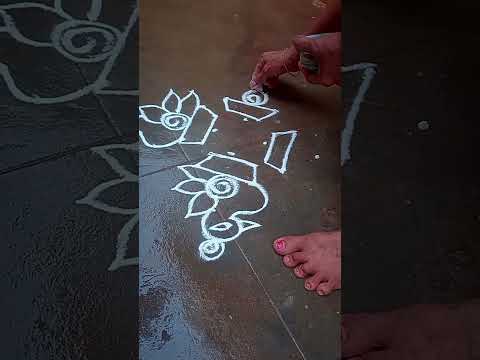 #shortsvideo#rangoli#newyear2025kolam#appartmentrangoli#muggulu#lakshmi's kolam easy