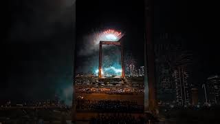 ✨ Fireworks light up theDubai Frame #dubaiframe🇦🇪 #fireworksindubai #cityoflight #dubainights