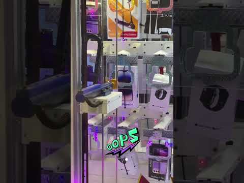 Claw machine Winning iPhone 14 pro #shorts #clawmachine #claw #iphone