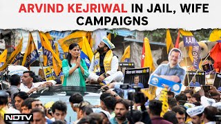 Sunita Kejriwal Rally | Arvind Kejriwal's Wife Holds Roadshow In Delhi