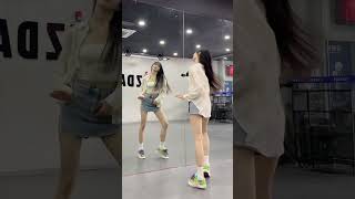 五月了和你的crush 怎么样啦 #dance #笨蛋美女 #纯爱女战士 #小乖 #眠羊