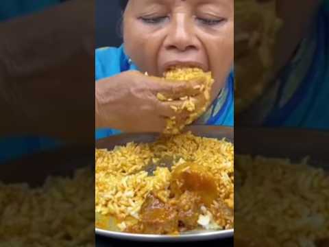 @eating spicy 🔥 chicken curry with rice extra gravy 🔥🔥##ytmukbang##yt shorts