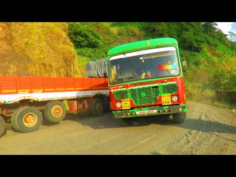 GAGANBAWDA करूळ घाट:MSRTC BUS AT DANGEROUS GHAT ROAD~GAGANBAWDA GHAT