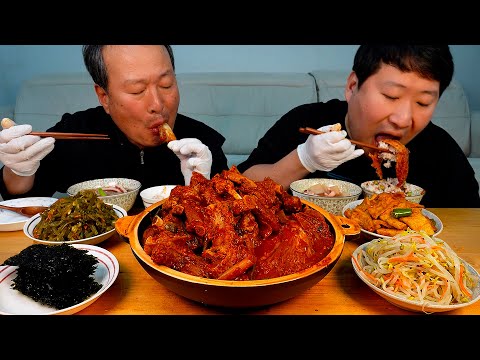 Steamed bark ribs with Kimchi, Squid soup and vegetables - Mukbang eating show