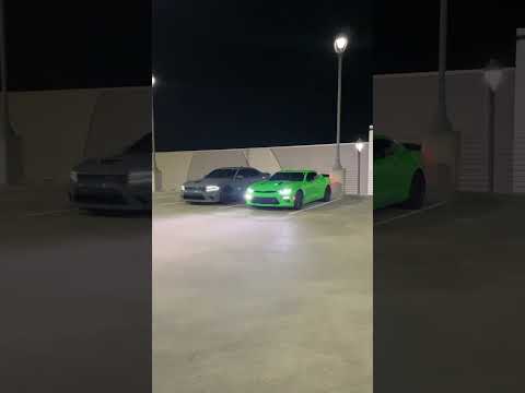 Camaro SS vs Charger Scatpack!