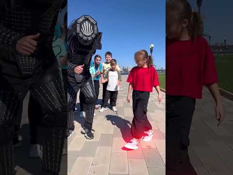 TEACHING SHUFFLE ⭐️ LITTLE GIRL DANCING ASTRONOMIA 😱🔥 35 000 000 SUBS !!