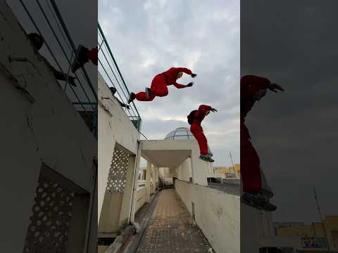 Money Heist vs Police || 42.0 #moneyheist #parkour #police #bubblesgangz #shorts #bubblesmotion