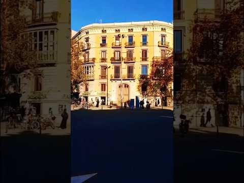 #2767 TRAVEL TIME - Take A Look of The Arc of Triumph (Part 1), Barcelona, Catalonia, Spain, Europa