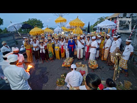 Balinese Hindu Ceremony during CoVid - why aren't all the Balinese Infected?!