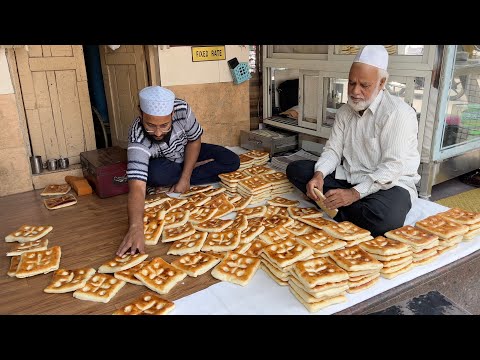 174 Years Old Square Shaped Naan of Hyderabad | Street Food