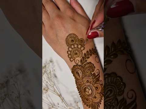 Intricate bridal Henna design #henna #mehndi #hennaart