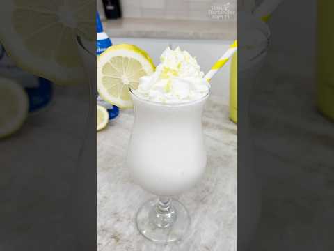 Rum Chata Whipped Lemonade #cocktail #lemonade #drink