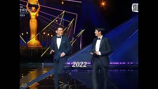 The King is back 🔥 Hwang Jung Min _ Blue Dragon Film Awards 2022