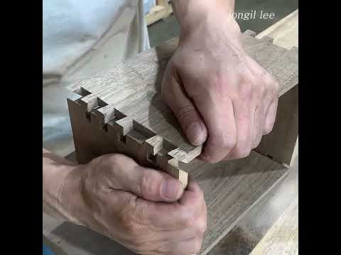 Doveailed Wooden Box with Only Hand Tools