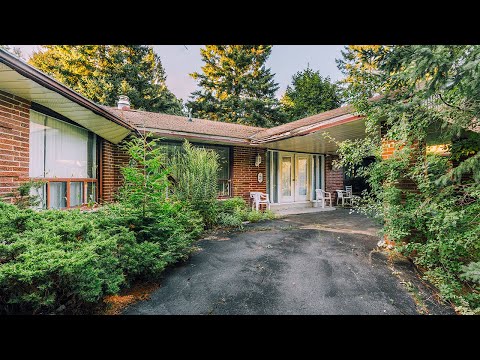 He DIED Here! A Tragic Look Inside This ABANDONED 1960's Home l SO MUCH LEFT BEHIND!