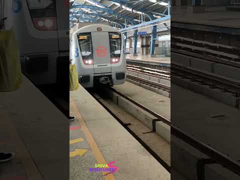 Noida Delhi Metro DMRC #shorts #trending #youtubeshorts #delhi #noida #journey #like #share