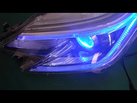 Toyota Reiz headlights modified daytime running lights, RGB color