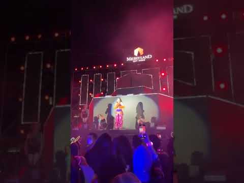 Hoàng Thùy Linh hát live cực đỉnh tại MerryLand Quy Nhơn