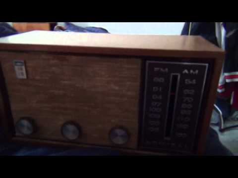 1960's Admiral AM/FM tabletop tube radio