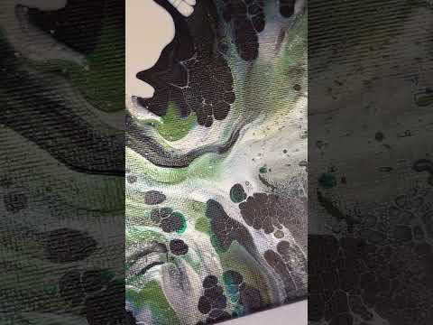 Watch video {18} to know how I mixed mica for this Dutch Pour #shorts #micapowder #pouringmedium