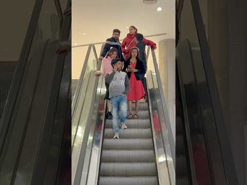 Prank on Escalator 😂 #funny #treandingprank #prankvideo #prank #funnyprank #comedy #triendigprank