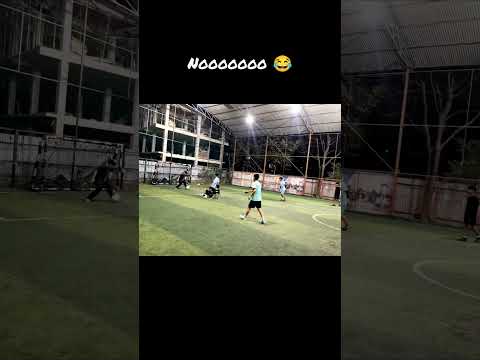 Futsal ma skill dekhaune yeta hajur garam ta 😂 #futsalskills #footballskillschallenge #futsalgame