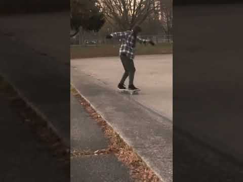 Just learned 50-50s this way that wk #skate #skateboarding #skate #skatepark #uniqueshorts