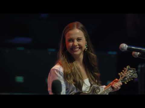 Sierra Hull - Walk on Boy (Eric Clapton's Crossroads 2023)