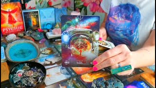 AQUARIUS - "2025 - WHAT TO EXPECT!!" YEARLY READING 2025