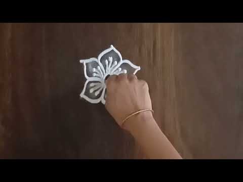 Very easy flower rangoli/Freehand rangoli/दररोज साठी सोपी रांगोळी/ easy flower rangoli #dailyrangoli