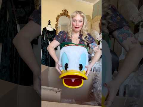 Viral Donald Duck Animatronic unboxing! 🦆Ignore the Barbie set in the background 😆 #disneymerch